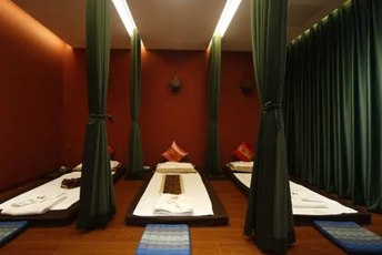 上海黄浦区泰式按摩的被动瑜伽：当身体被折叠成诗